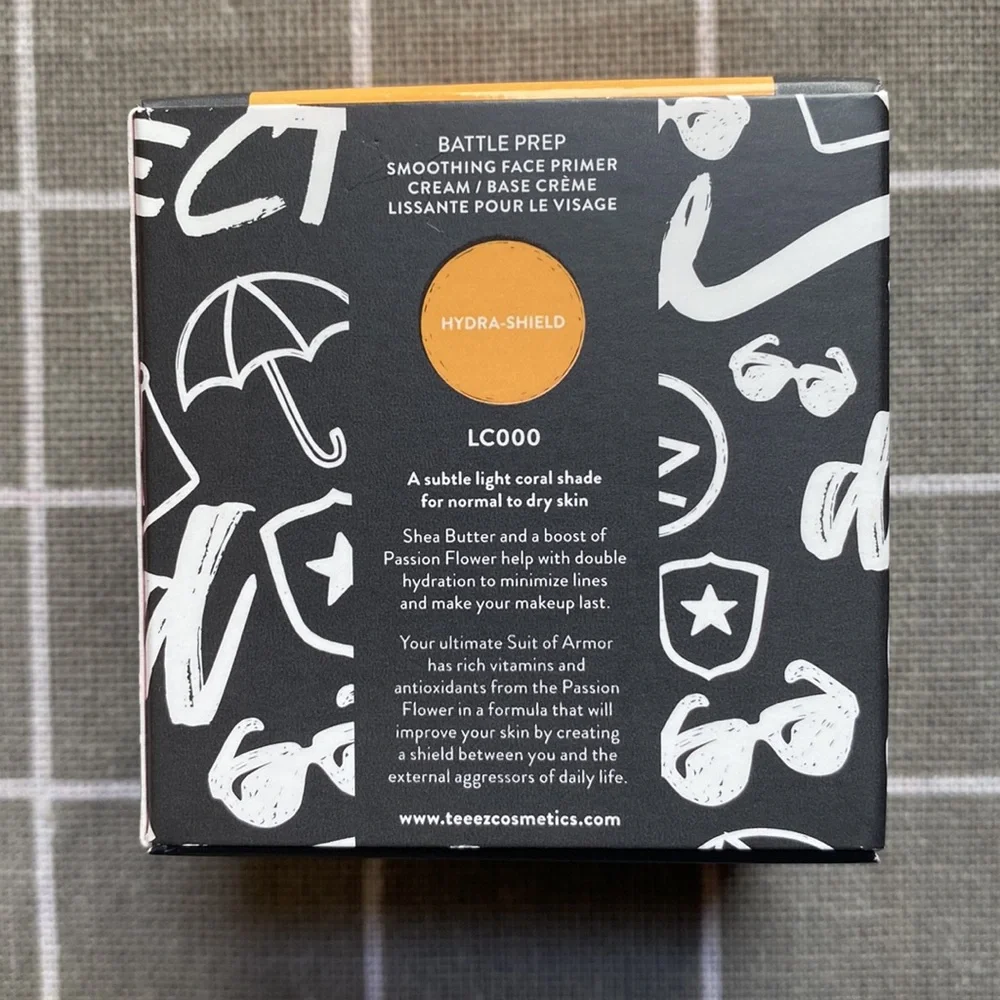 Teeez Cosmetics Smoothing Face Primer - Picture 4 of 7